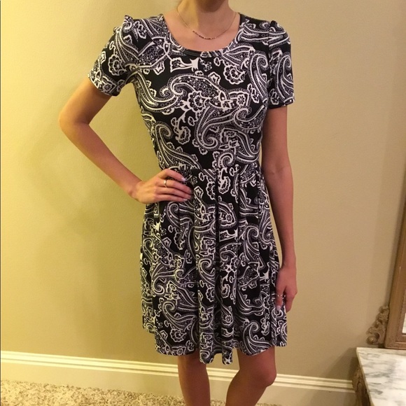 LuLaRoe Dresses & Skirts - New Comfortable Looking and Cute LulaRoe Dress